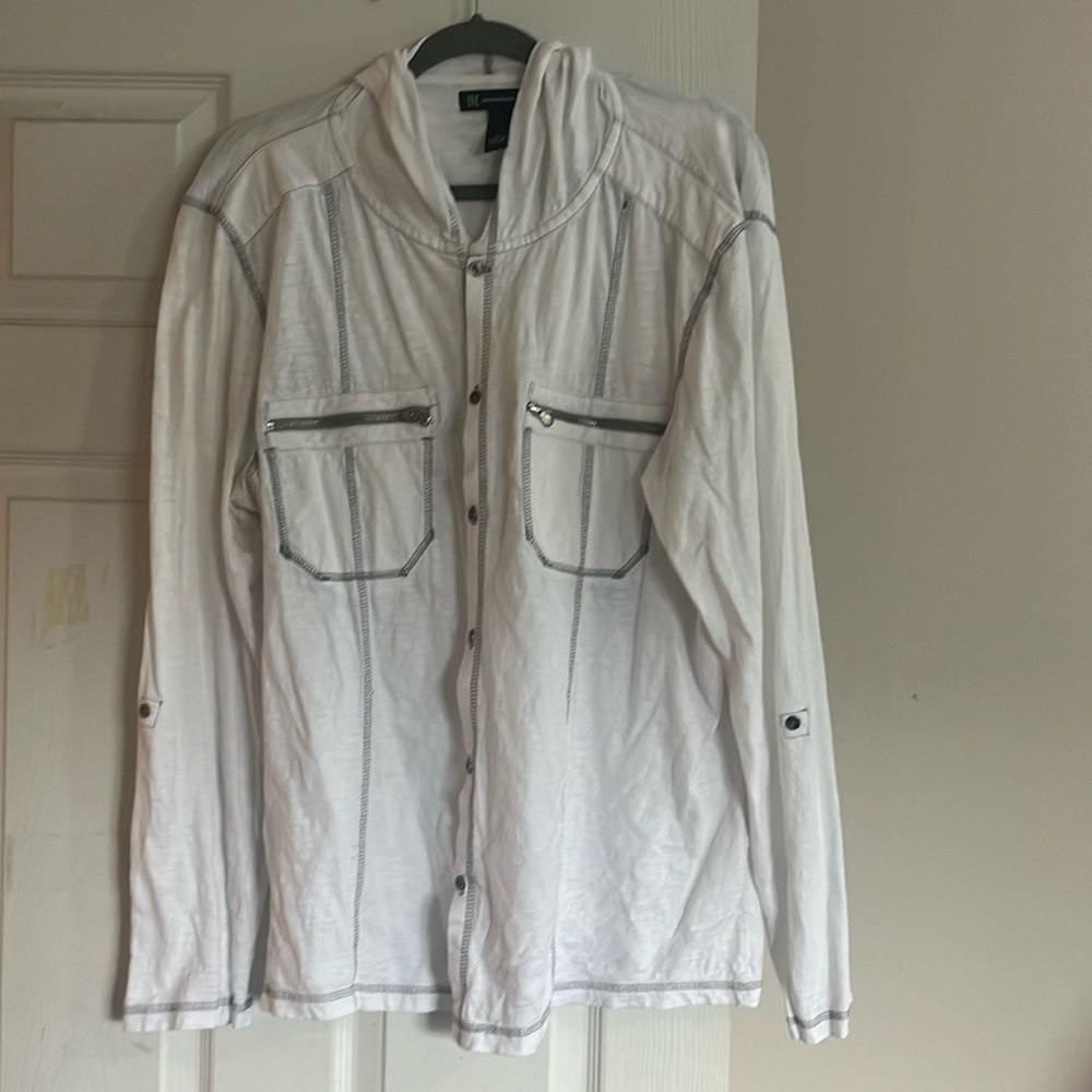 Men’s INC white & grey trim 100% cotton long sleeve w/hood button down shirt, XL